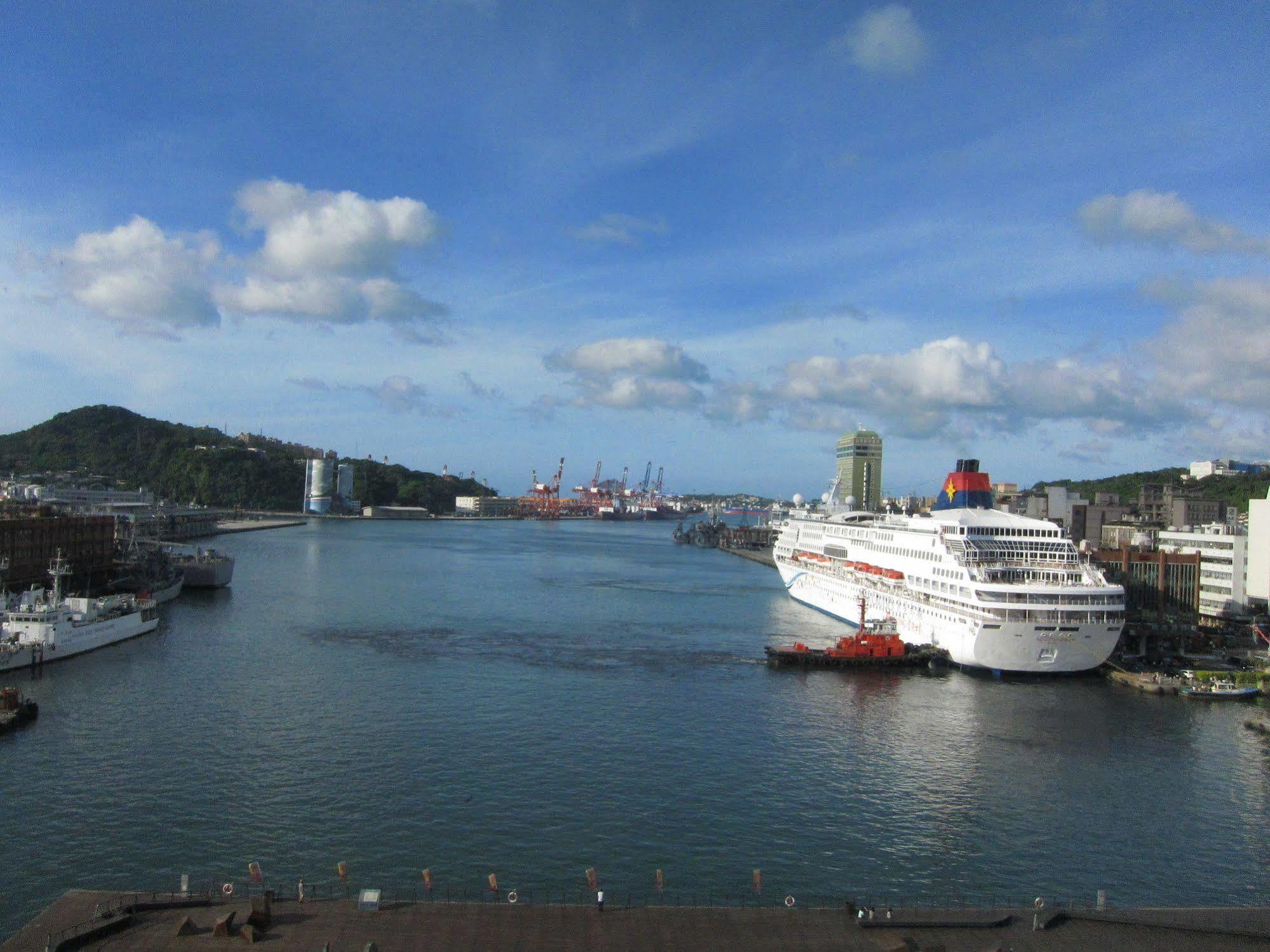 Harbor View Hotel Кийлунг Екстериор снимка